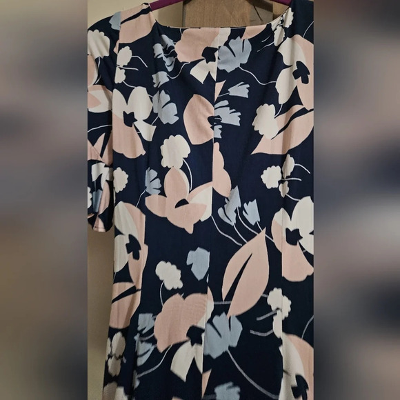 Taylor for A Pea in The Pod floral maternity dress. Size small NWT - Picture 3 of 8